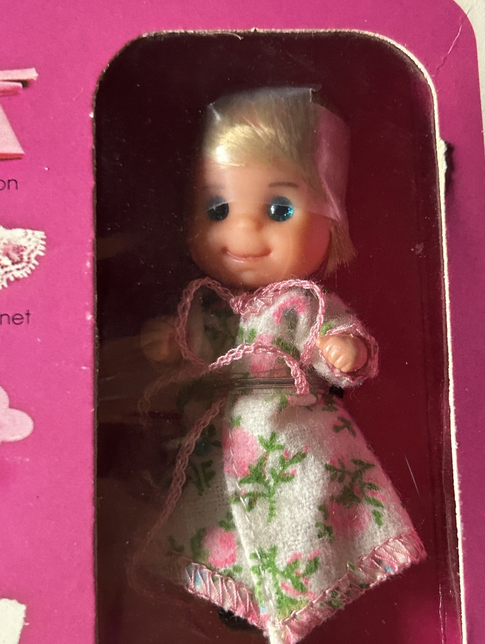 Barbie Baby-Sits - Picture 2 of 3